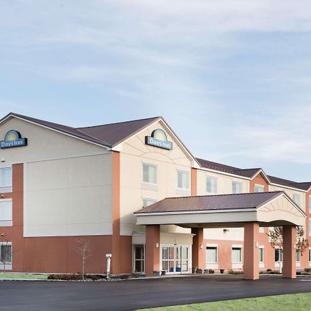 Days Inn By Wyndham Watertown Fort Drum Evans Mills Екстер'єр фото